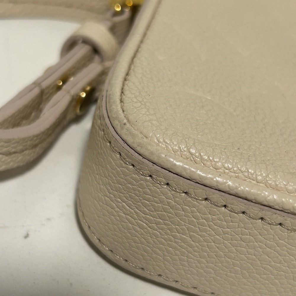 SOLD Louis Vuitton Easy Pouch on Strap - Picture 7 of 10